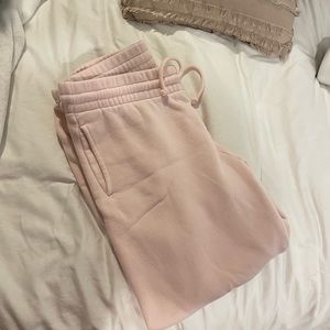 Aritzia cozy fleece boyfriend sweatpants